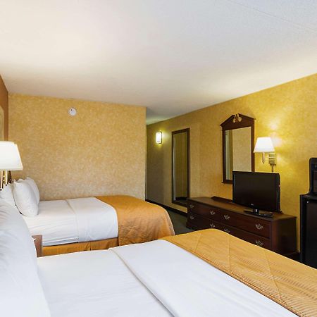 Clarion Inn Fairmont Esterno foto