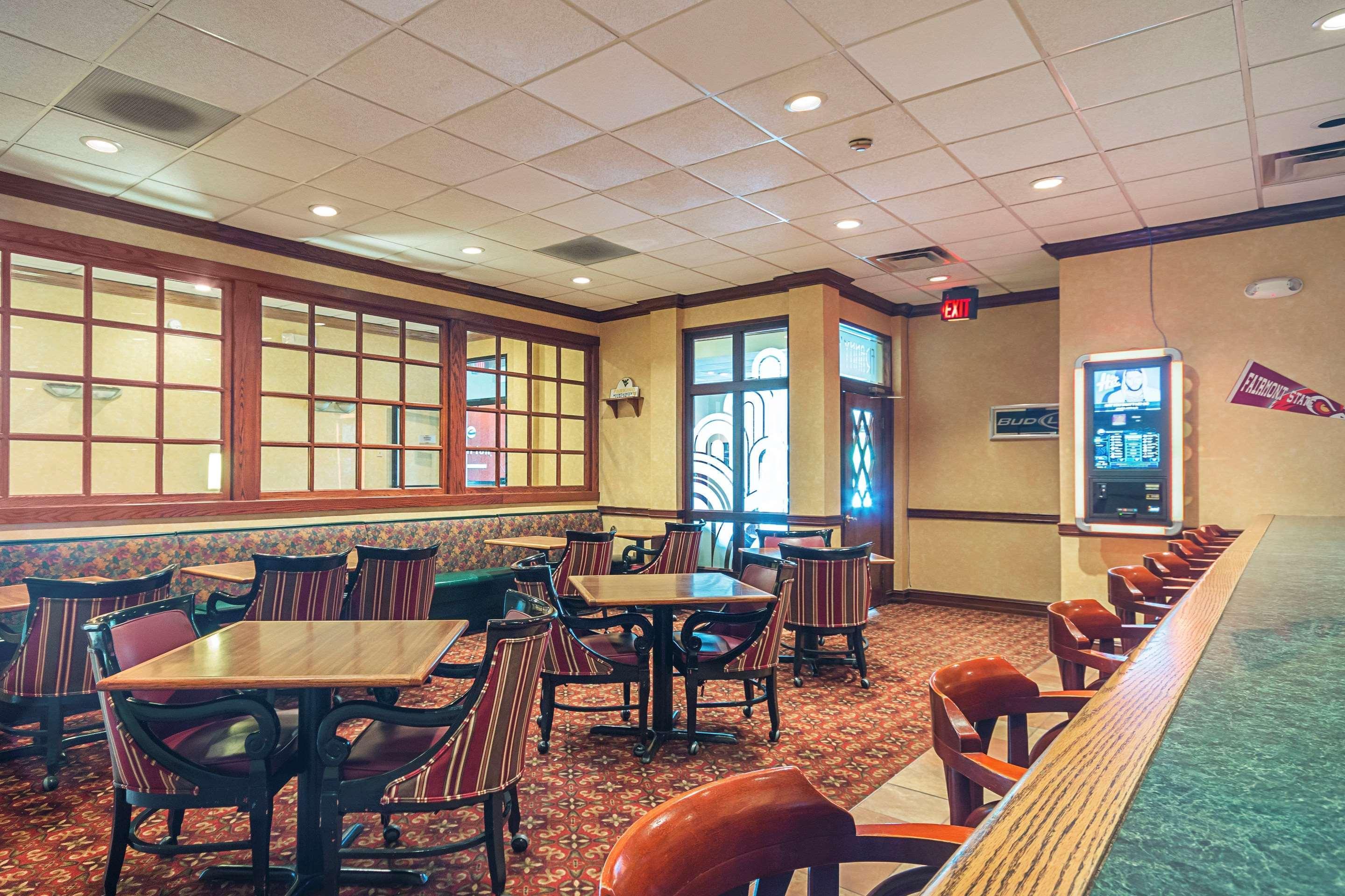 Clarion Inn Fairmont Esterno foto