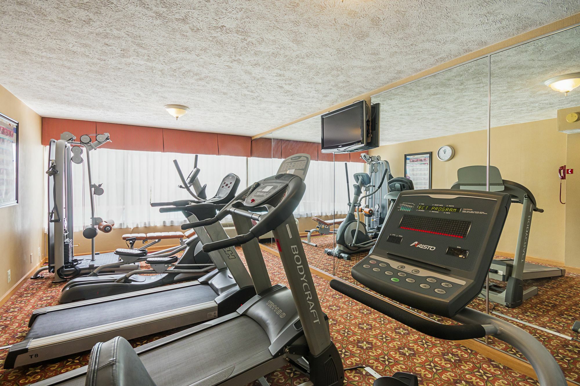 Clarion Inn Fairmont Esterno foto