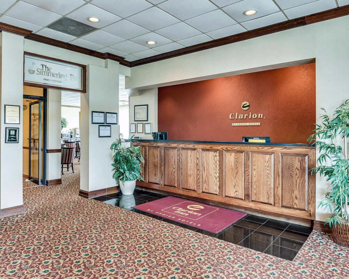 Clarion Inn Fairmont Esterno foto